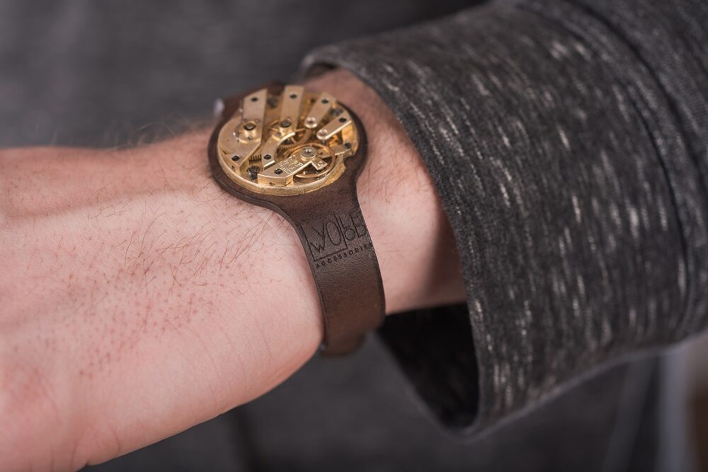 Brown small leather bracelet with pocket watch movement