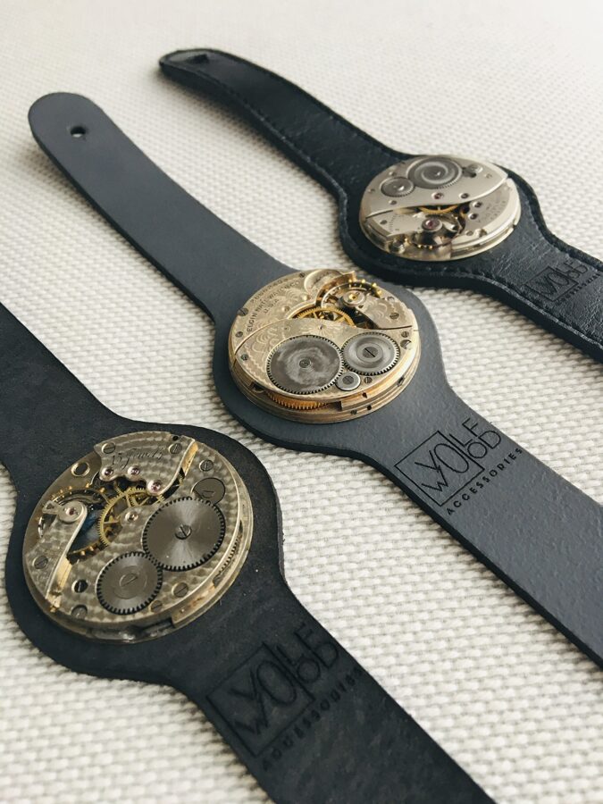 Grey leather bracelet with pocket watch movement